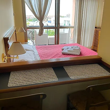 Tatyhouse * روما